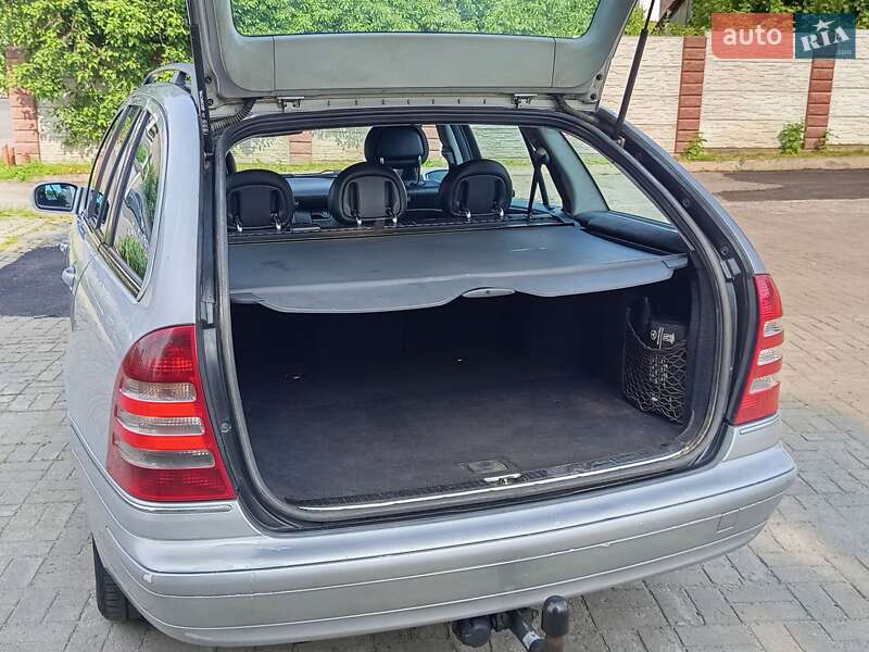 Універсал Mercedes-Benz C-Class 2002 в Рівному