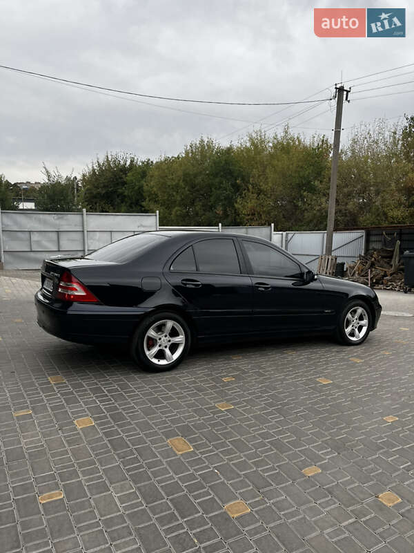 Седан Mercedes-Benz C-Class 2006 в Первомайске