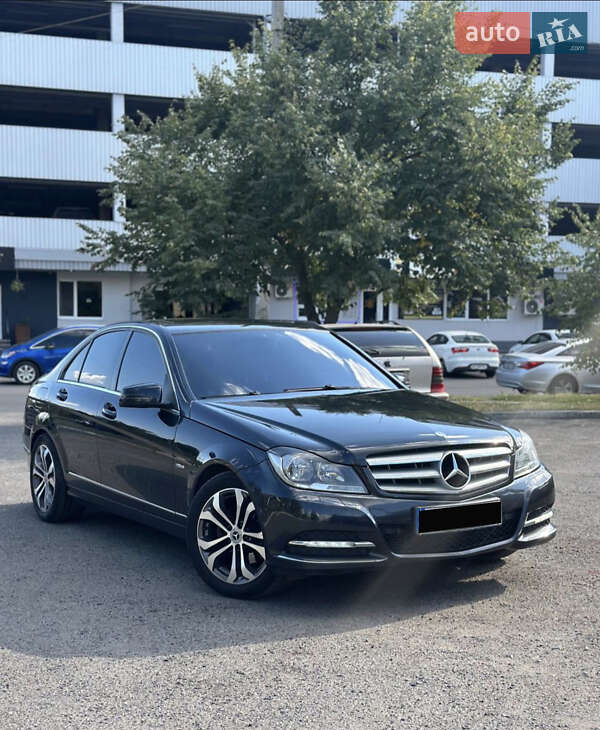 Седан Mercedes-Benz C-Class 2012 в 