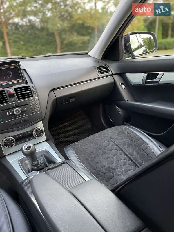Седан Mercedes-Benz C-Class 2007 в Івано-Франківську