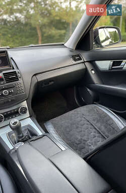 Седан Mercedes-Benz C-Class 2007 в 