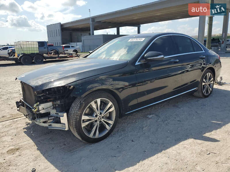 Седан Mercedes-Benz C-Class 2015 в Львове фото Седан Mercedes-Benz C-Class 2015 в Львове