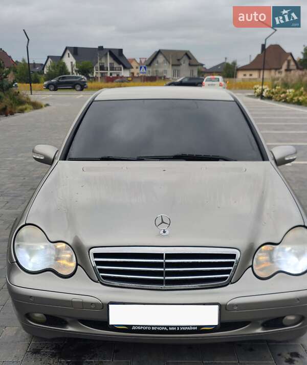 Седан Mercedes-Benz C-Class 2003 в 