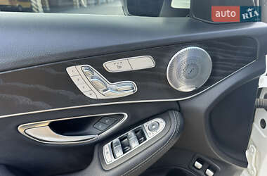 Седан Mercedes-Benz C-Class 2017 в 