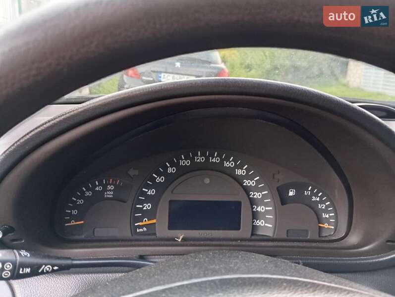 Універсал Mercedes-Benz C-Class 2003 в Рожище