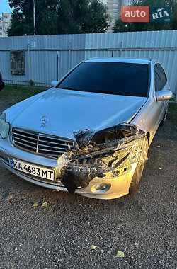Седан Mercedes-Benz C-Class 2004 в 