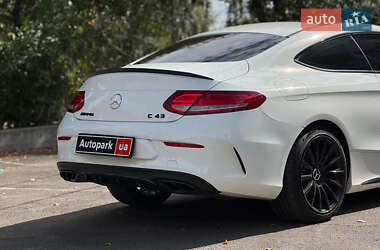 Купе Mercedes-Benz C-Class 2016 в 