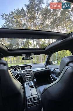 Купе Mercedes-Benz C-Class 2011 в 