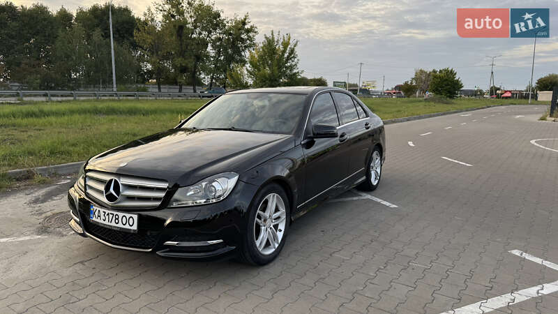 Седан Mercedes-Benz C-Class 2012 в Киеве