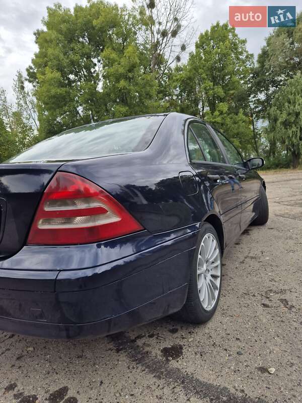 Седан Mercedes-Benz C-Class 2001 в Калуше