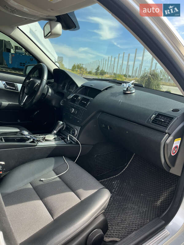 Седан Mercedes-Benz C-Class 2008 в Коростене