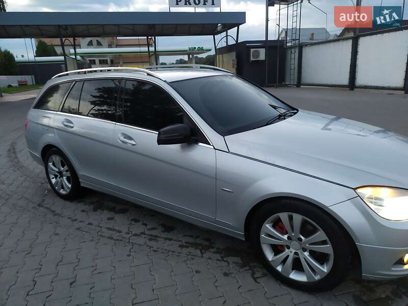 Универсал Mercedes-Benz C-Class 2009 в Снятине