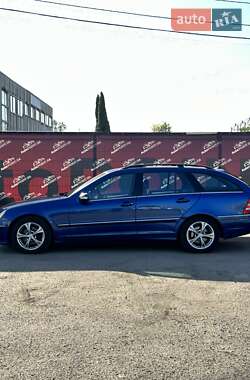 Универсал Mercedes-Benz C-Class 2004 в 