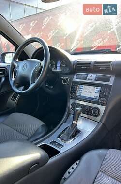 Универсал Mercedes-Benz C-Class 2004 в 
