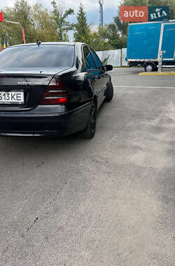 Седан Mercedes-Benz C-Class 2002 в 