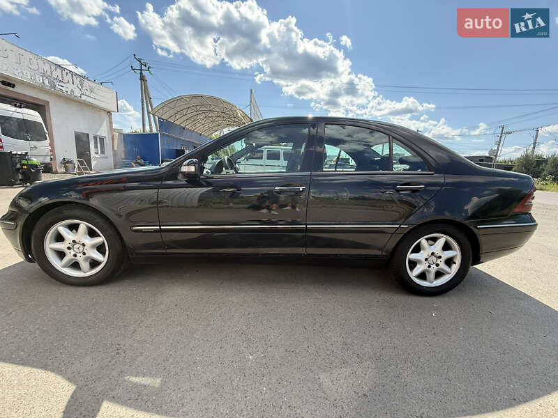 Седан Mercedes-Benz C-Class 2002 в Киеве фото 4 Седан Mercedes-Benz C-Class 2002 в Киеве