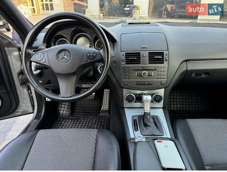 Седан Mercedes-Benz C-Class 2010 в Виннице