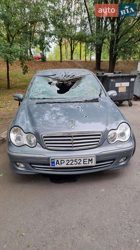 Седан Mercedes-Benz C-Class 2005 в Запорожье