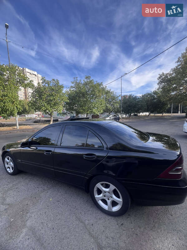 Седан Mercedes-Benz C-Class 2001 в Одессе
