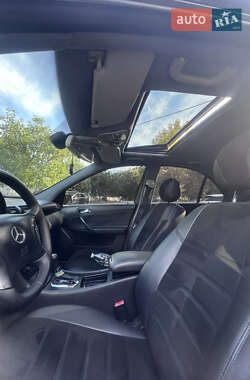 Седан Mercedes-Benz C-Class 2001 в 