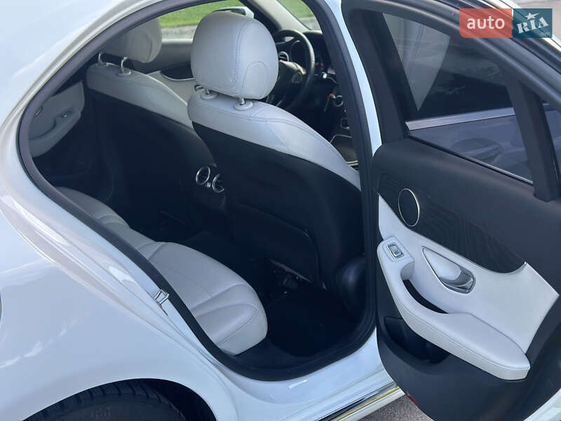 Седан Mercedes-Benz C-Class 2017 в Киеве