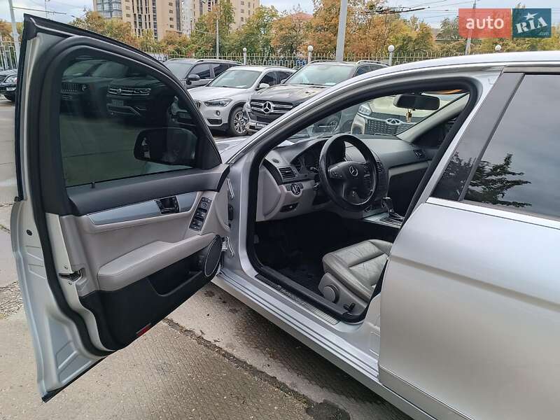 Седан Mercedes-Benz C-Class 2008 в Харкові