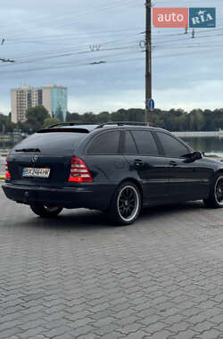 Універсал Mercedes-Benz C-Class 2004 в 