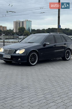 Універсал Mercedes-Benz C-Class 2004 в 