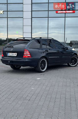 Універсал Mercedes-Benz C-Class 2004 в 