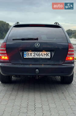 Універсал Mercedes-Benz C-Class 2004 в 