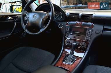 Універсал Mercedes-Benz C-Class 2006 в 