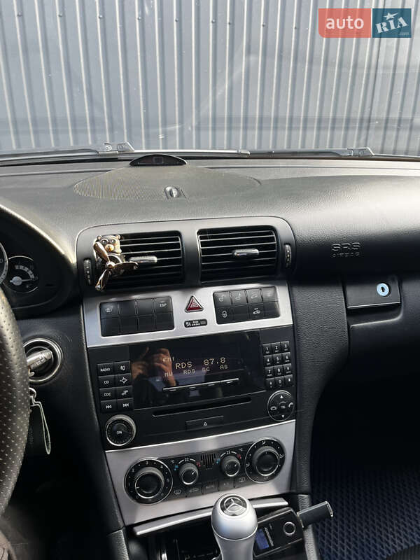 Седан Mercedes-Benz C-Class 2006 в Первомайске