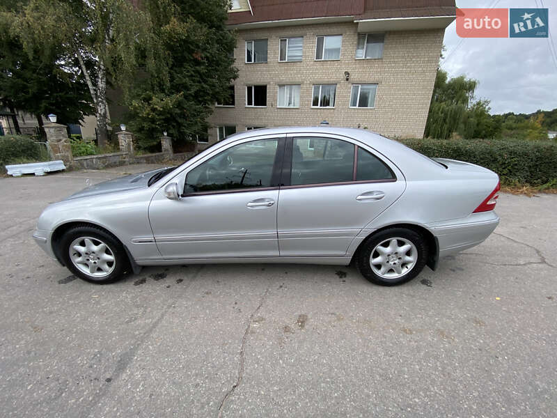 Седан Mercedes-Benz C-Class 2002 в Калиновке