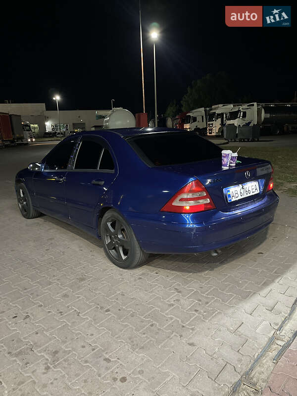 Седан Mercedes-Benz C-Class 2003 в Виннице