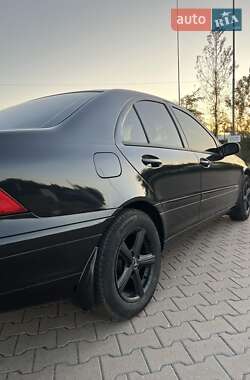 Седан Mercedes-Benz C-Class 2002 в 