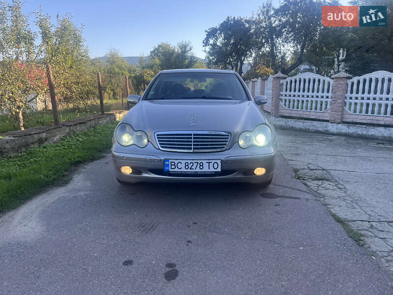Седан Mercedes-Benz C-Class 2003 в Сколе