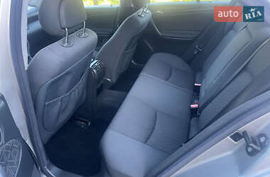 Седан Mercedes-Benz C-Class 2003 в  фото 16 Седан Mercedes-Benz C-Class 2003 в