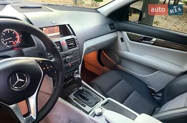 Седан Mercedes-Benz C-Class 2010 в 