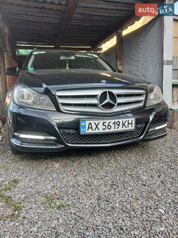 Универсал Mercedes-Benz C-Class 2011 в Харькове фото 2 Универсал Mercedes-Benz C-Class 2011 в Харькове