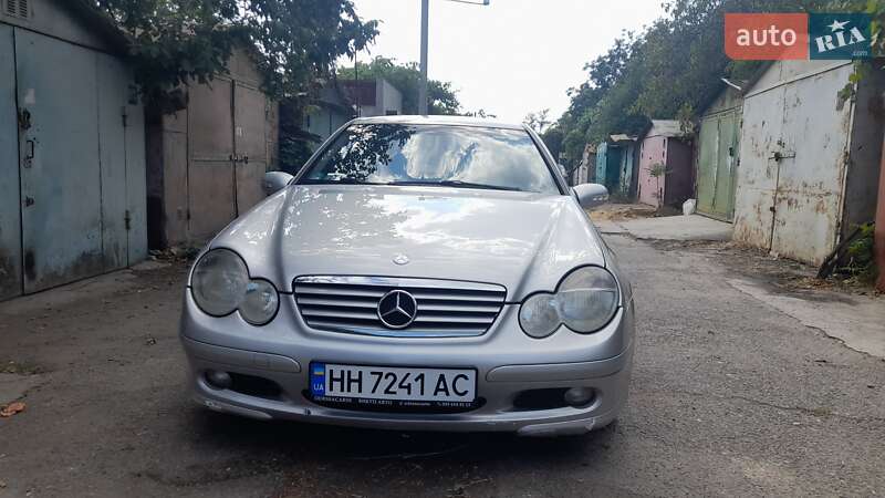 Купе Mercedes-Benz C-Class 2003 в Черноморске фото 5 Купе Mercedes-Benz C-Class 2003 в Черноморске