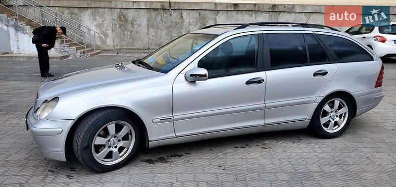 Универсал Mercedes-Benz C-Class 2001 в Львове