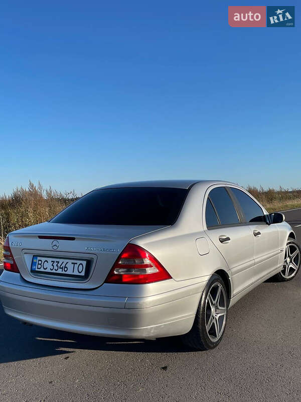 Седан Mercedes-Benz C-Class 2002 в Рава-Русской