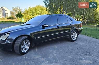 Седан Mercedes-Benz C-Class 2003 в 
