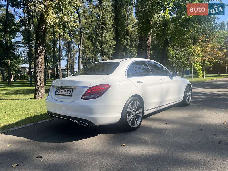Седан Mercedes-Benz C-Class 2016 в Киеве