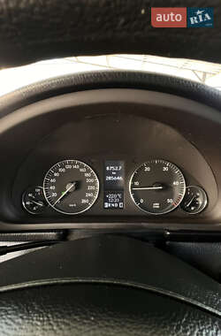 Седан Mercedes-Benz C-Class 2004 в 