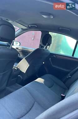 Седан Mercedes-Benz C-Class 2003 в 