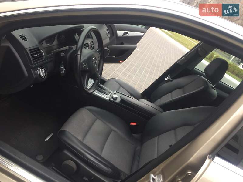 Седан Mercedes-Benz C-Class 2008 в Одессе фото 2 Седан Mercedes-Benz C-Class 2008 в Одессе