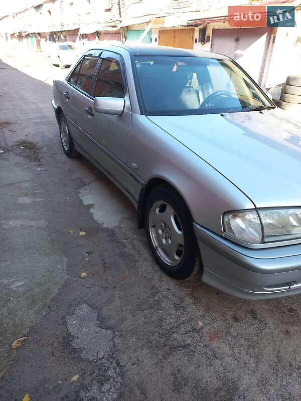 Седан Mercedes-Benz C-Class 1999 в Рівному