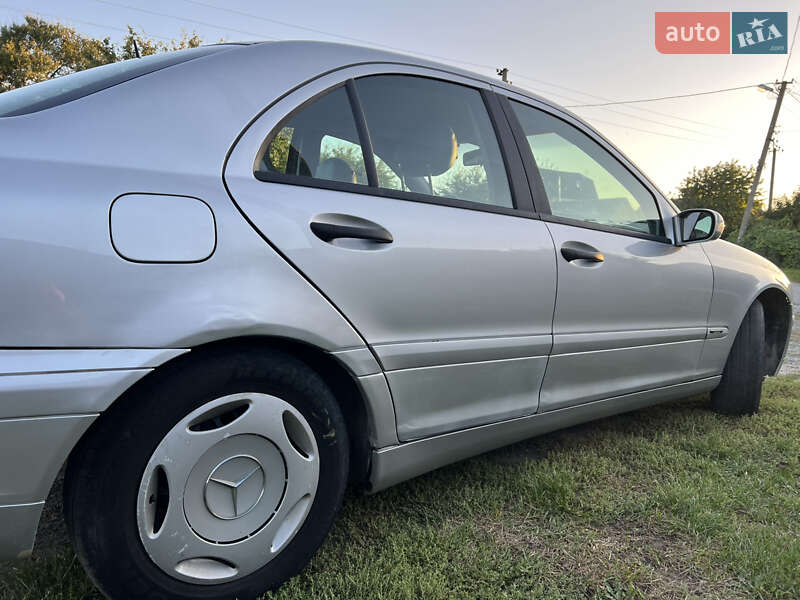 Седан Mercedes-Benz C-Class 2003 в Хмельницком