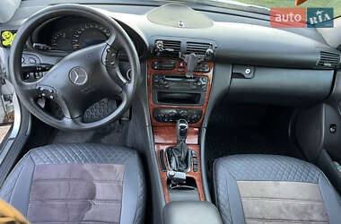 Седан Mercedes-Benz C-Class 2003 в 